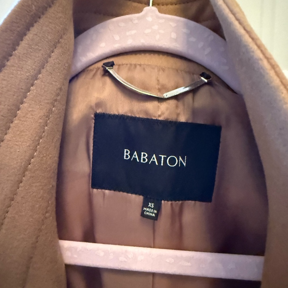 Aritzia Babaton Beige Satin Coat - Picture 4 of 7